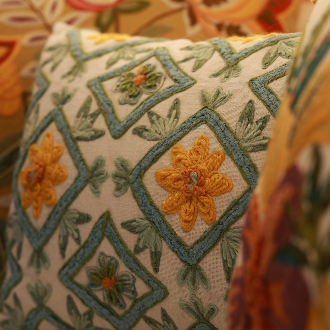 Detalle de bordado de un cojín